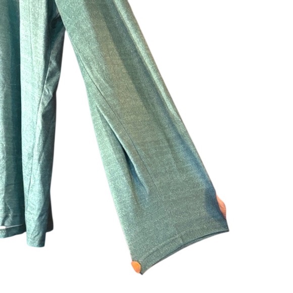 Women's Long Sleeve Top with Heart Design - Green - Picture 5 of 7